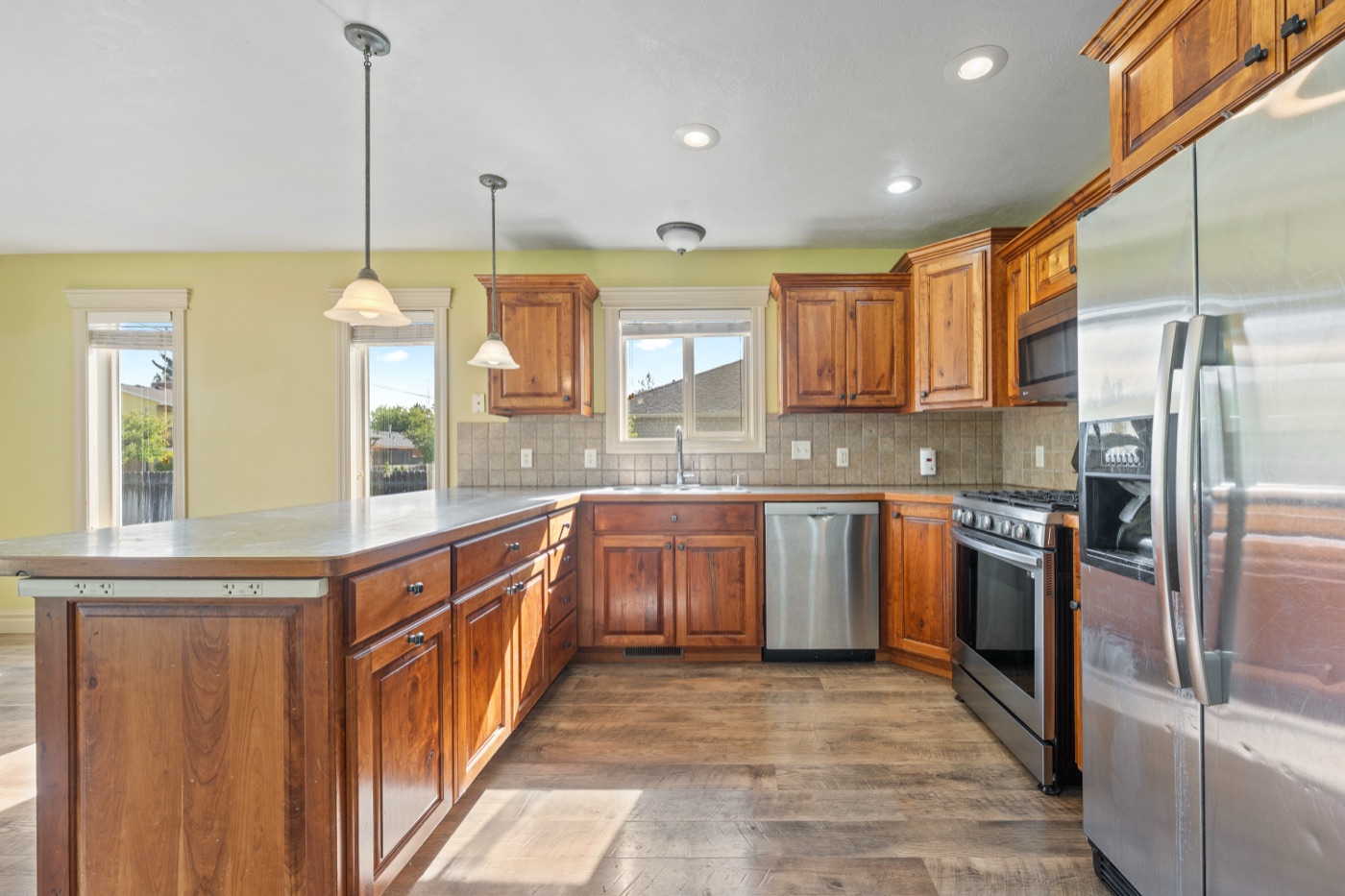 Kitchen counter and pendant lights